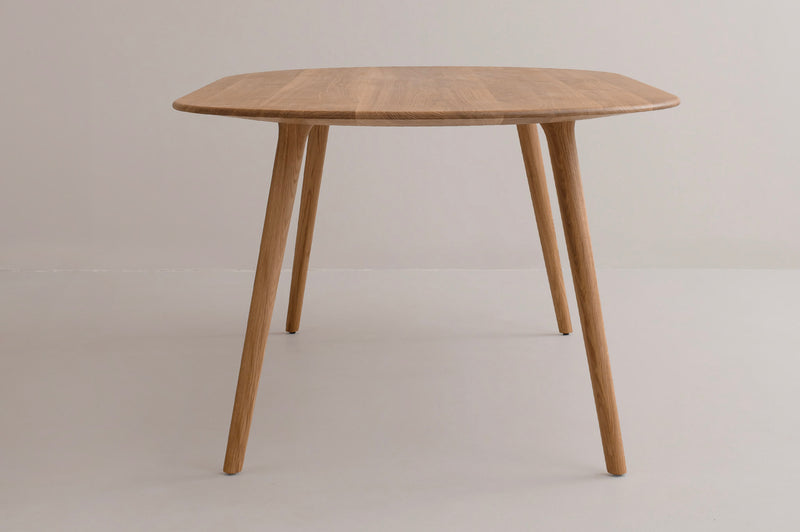 LUCIA Oval Esstisch