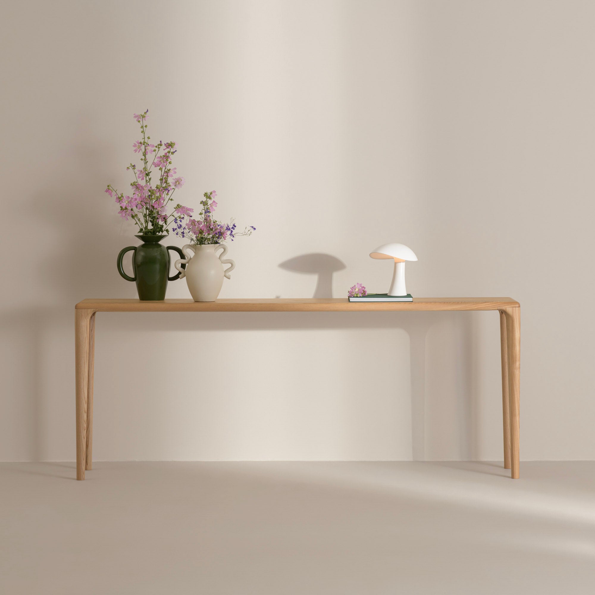 LÜNA Table Console 