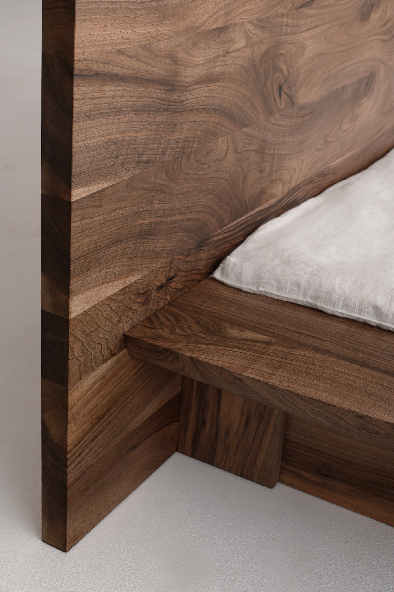 KAATJE | Bedframe image 23