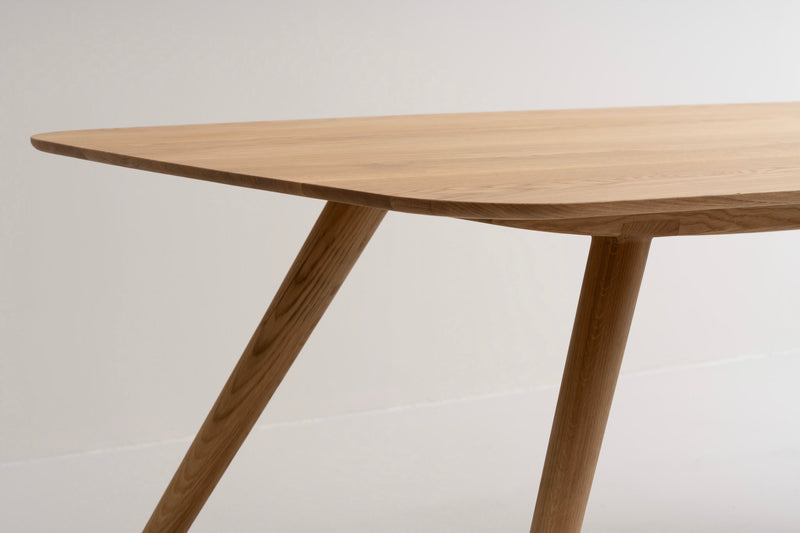 TAVI | Table à manger