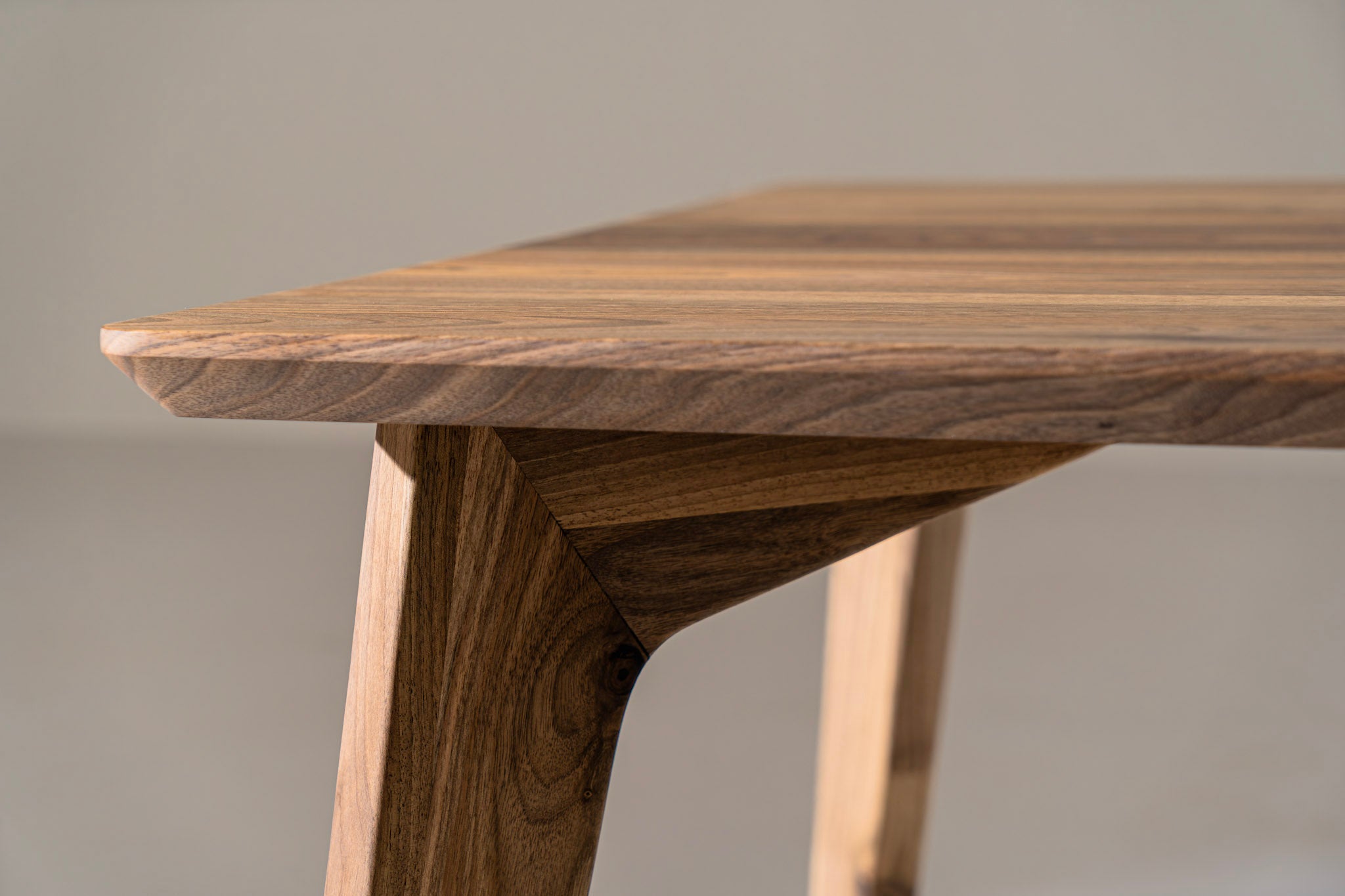 AMBER Walnut Dining Table