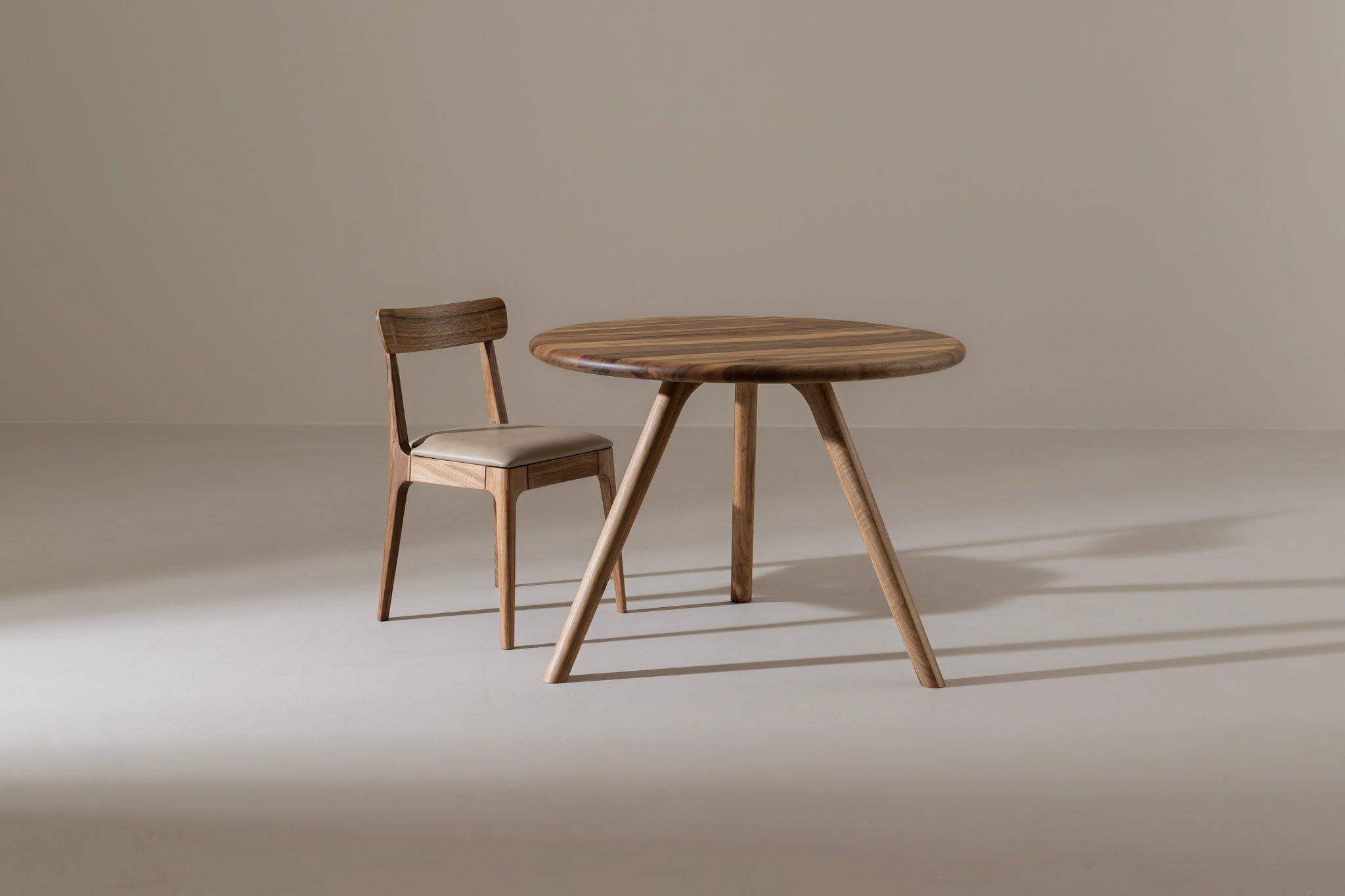 ARLEN Table à manger ronde image 33