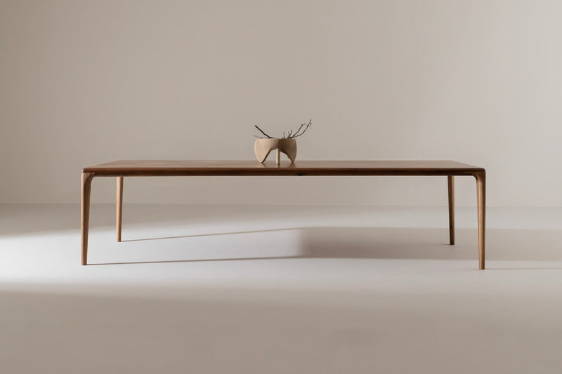 LÜNA S Dining Table