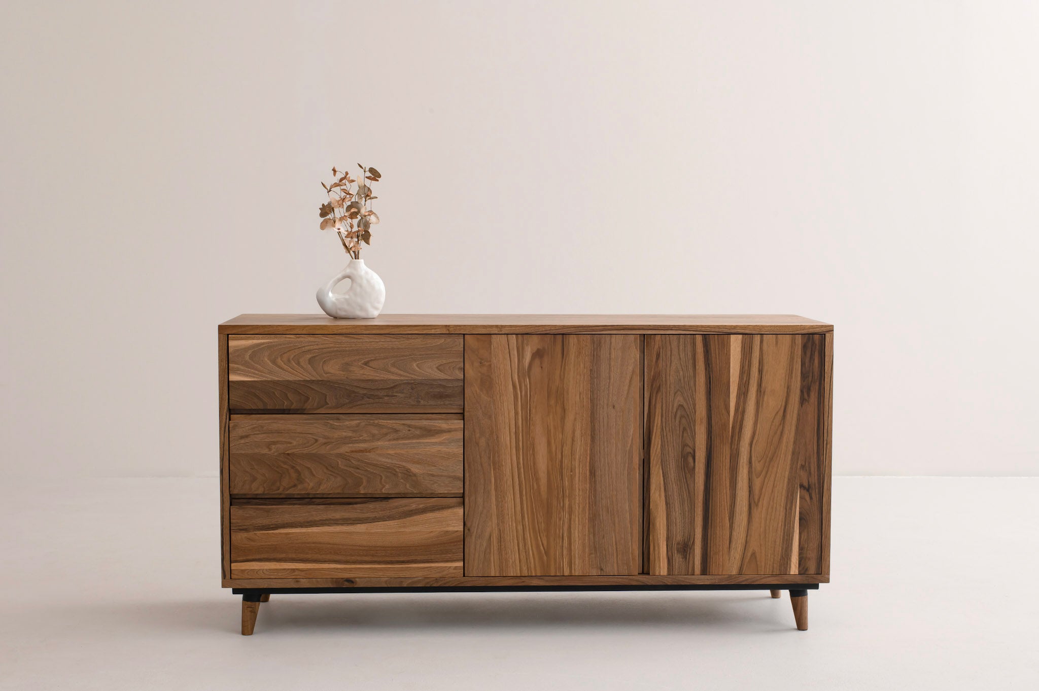 METIN Sideboard image 2