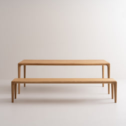 LÜNA S Eettafel