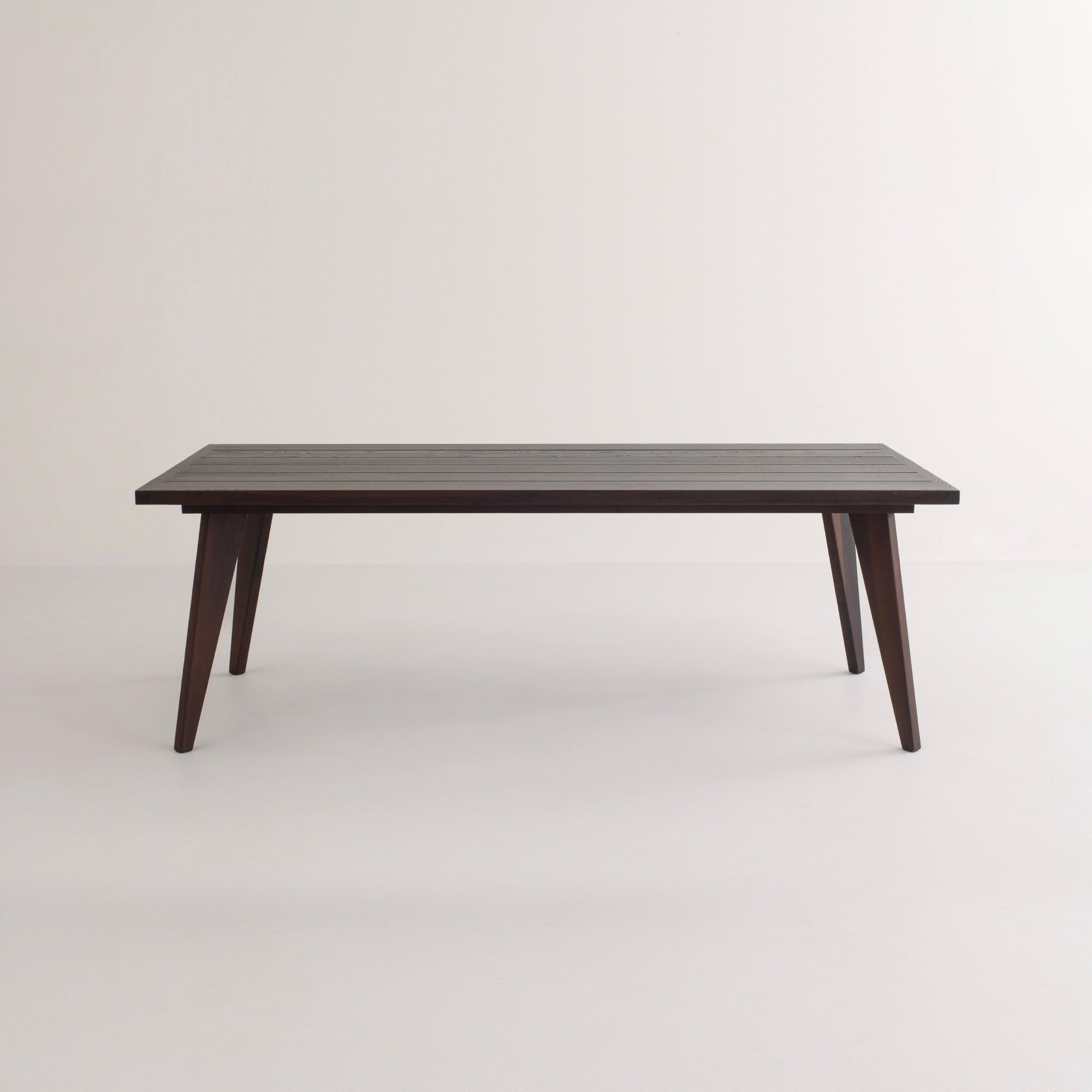 AMBER Eettafel voor buiten van gerookt essenhout