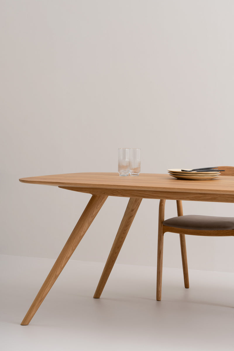 TAVI | Table à manger