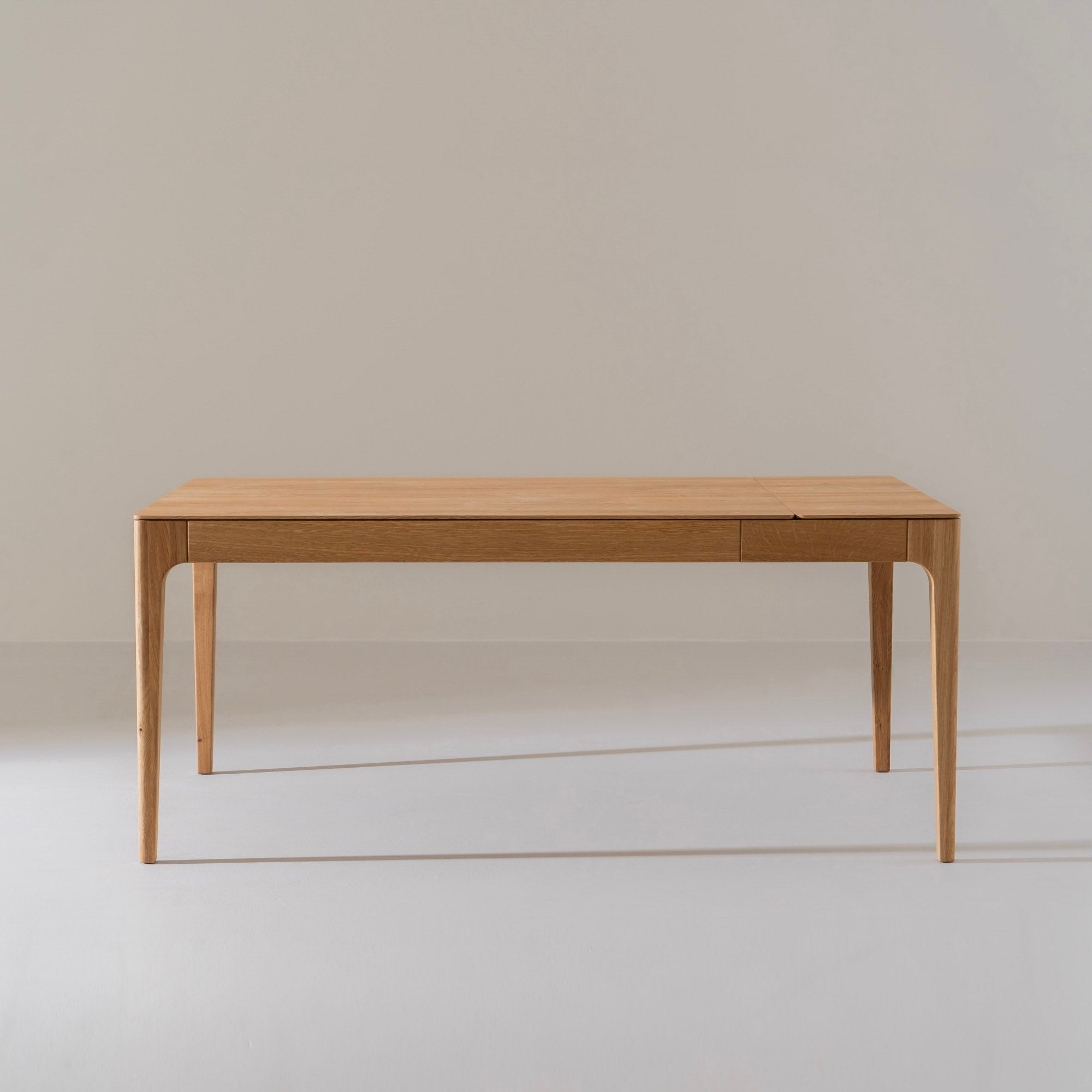 CAROLINA Oak Extendable Dining Table