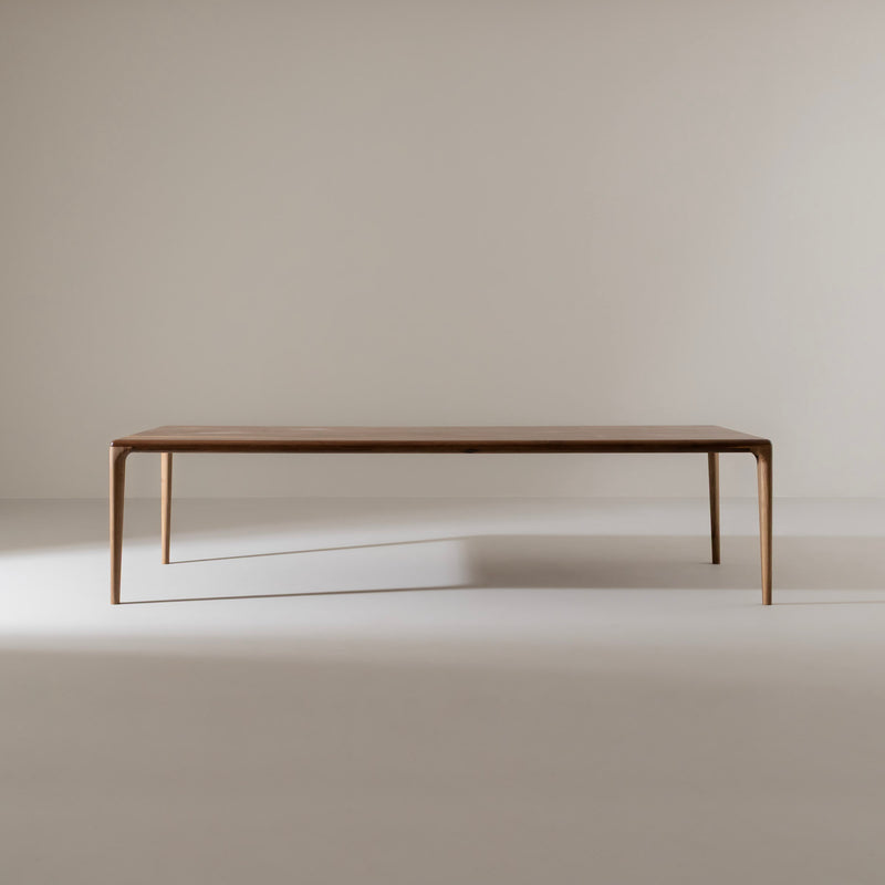 LÜNA S Dining Table