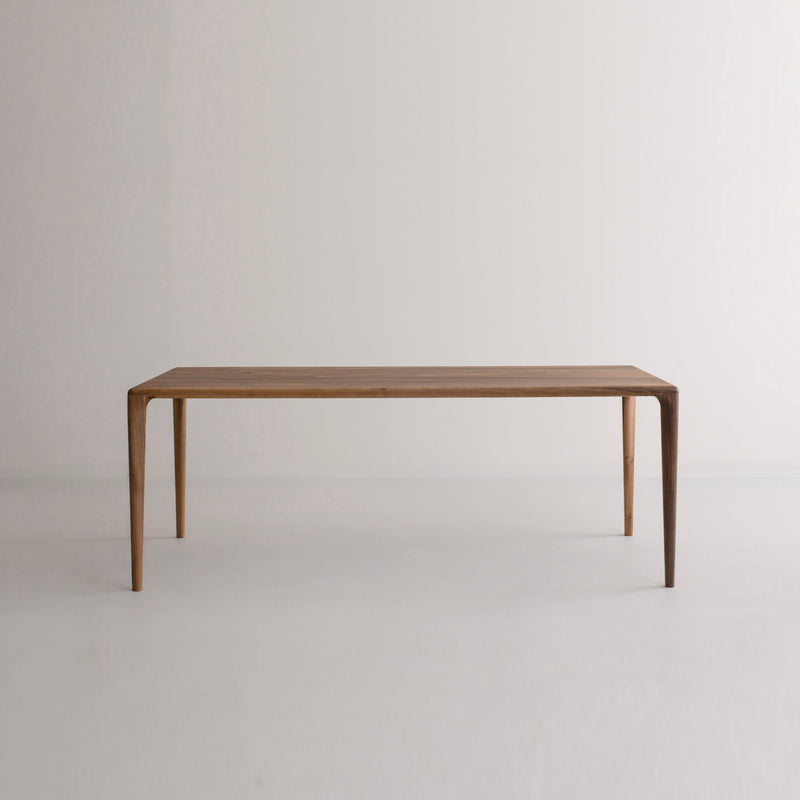 LÜNA | Dining Table
