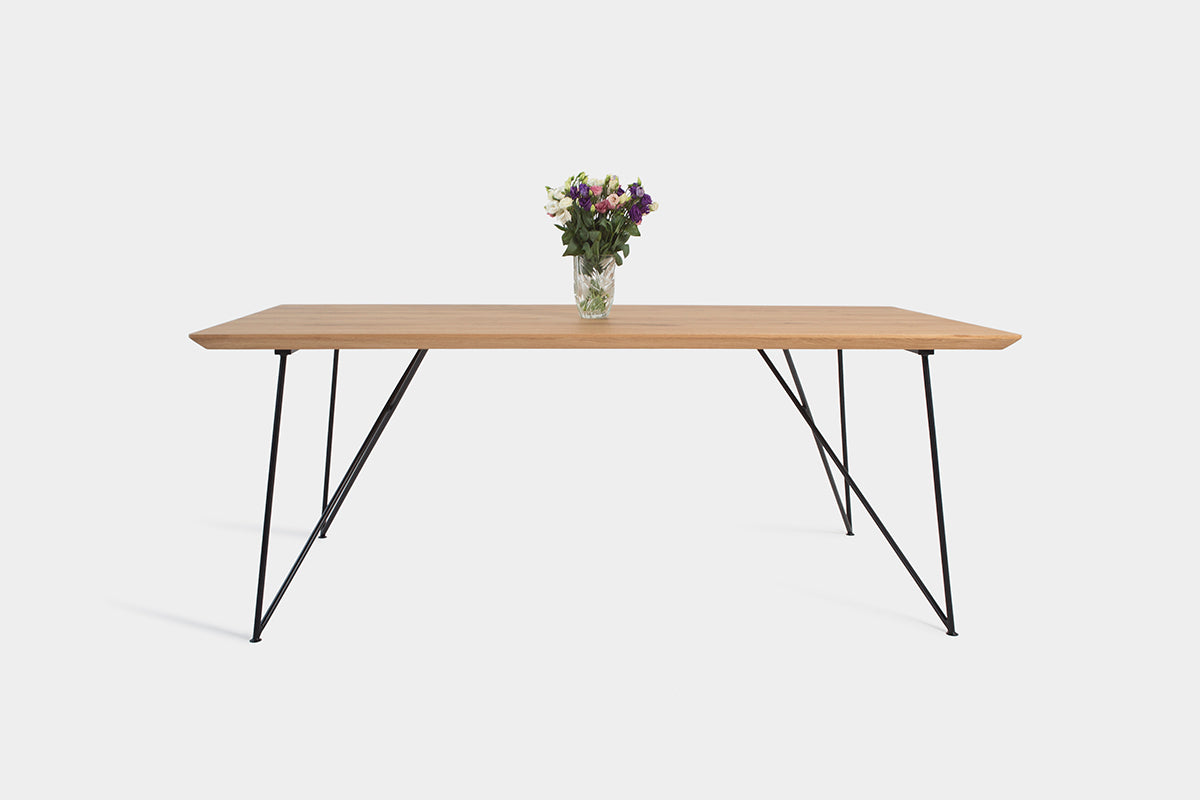 AEMILIA Eettafel