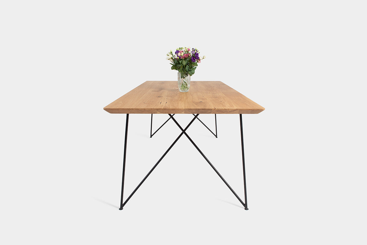 AEMILIA Eettafel